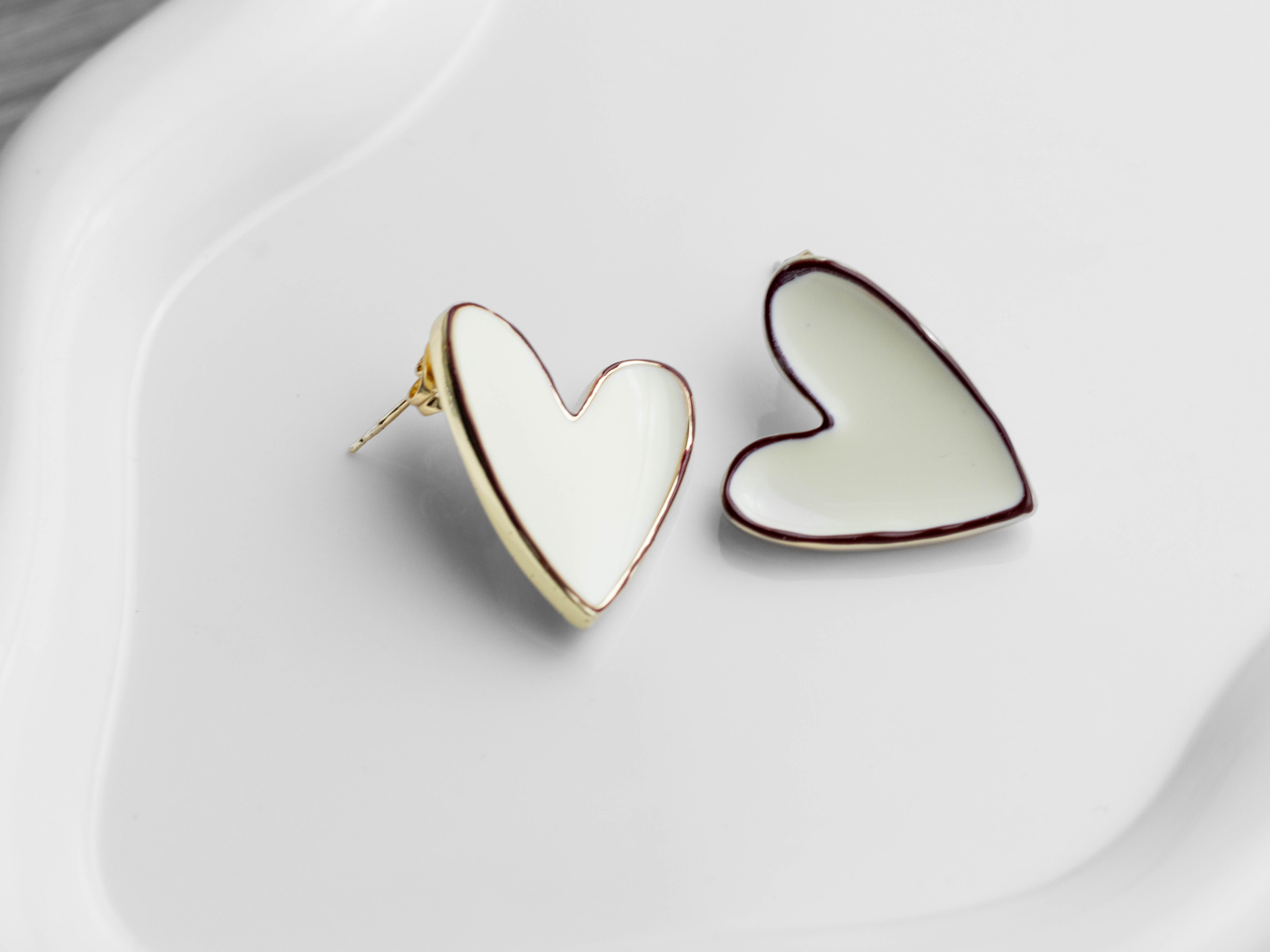 Aretes corazón blanco - Image 3