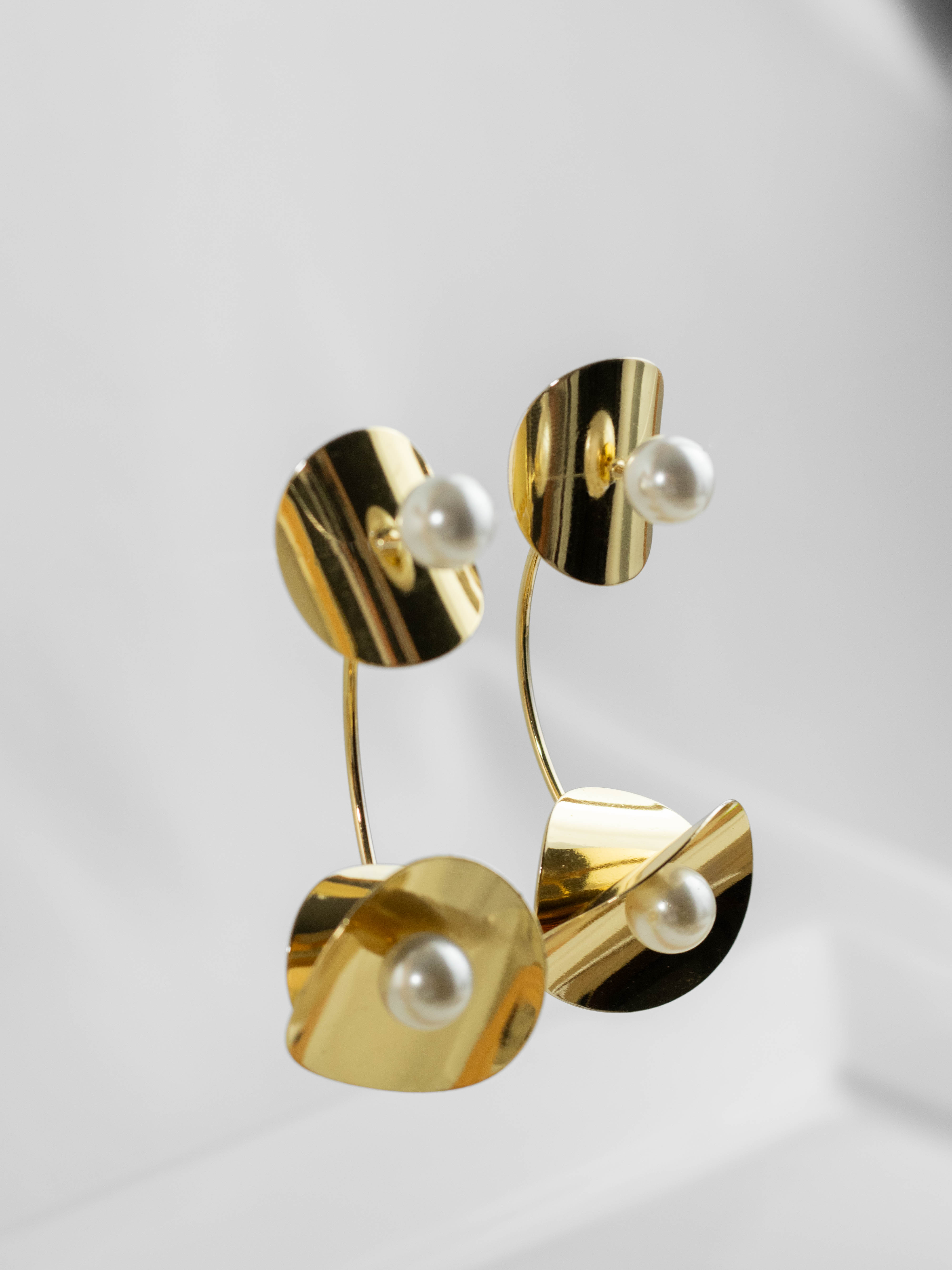 Aretes largos dorados