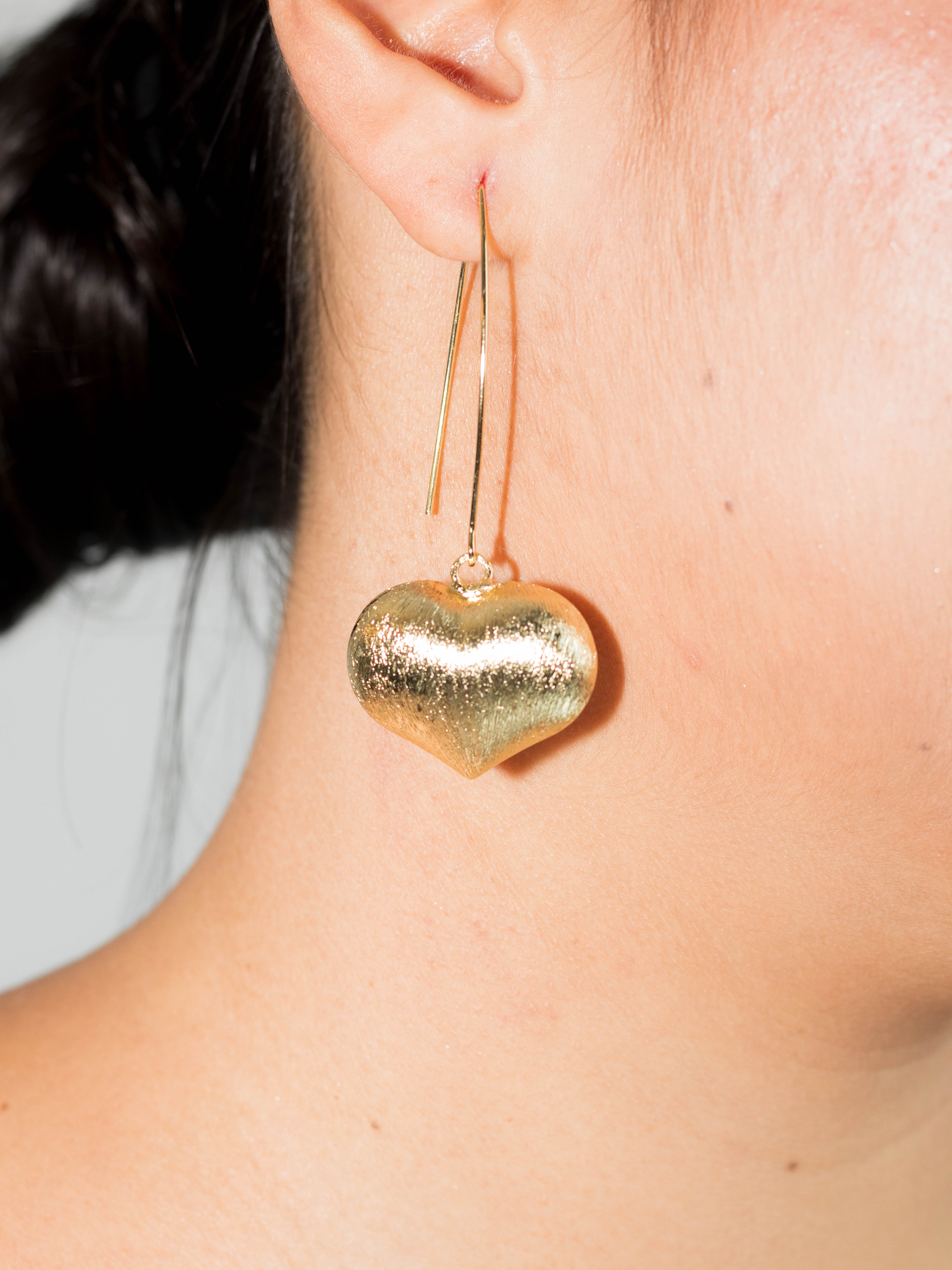 aretes cereza corazón dorado