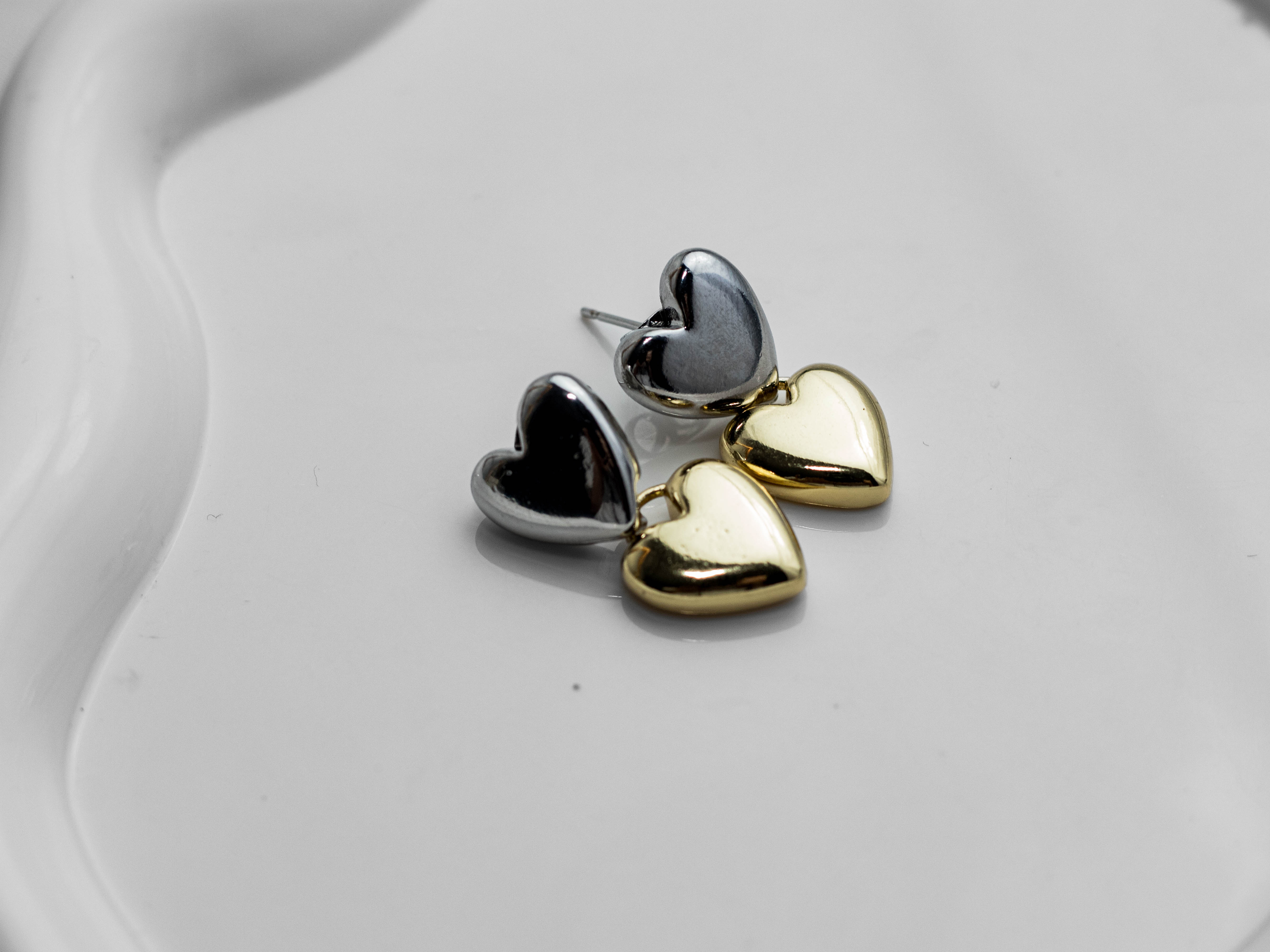 Aretes corazon plateado dorado
