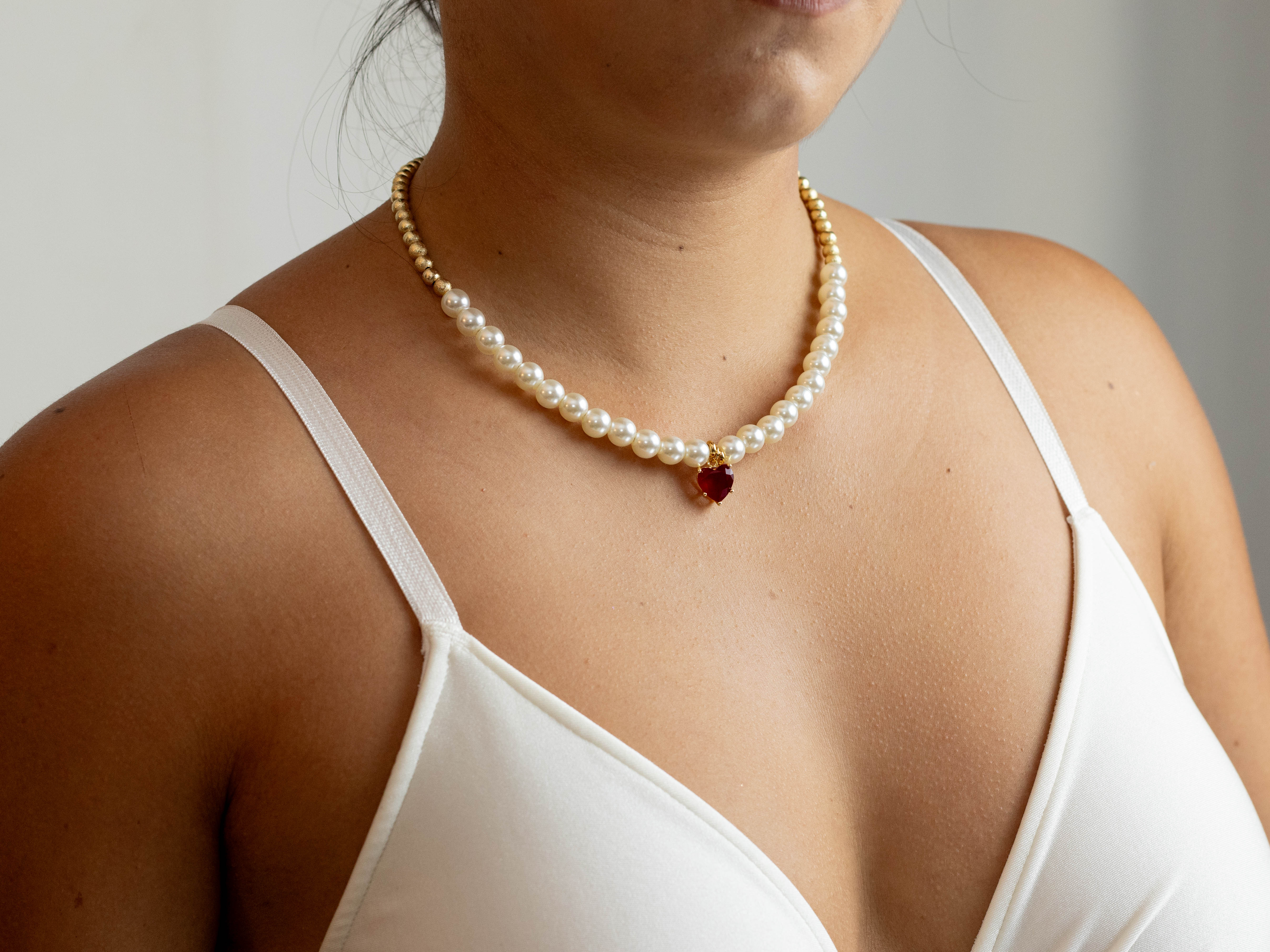  Collar perlas corazón rojo y topos - Image 2