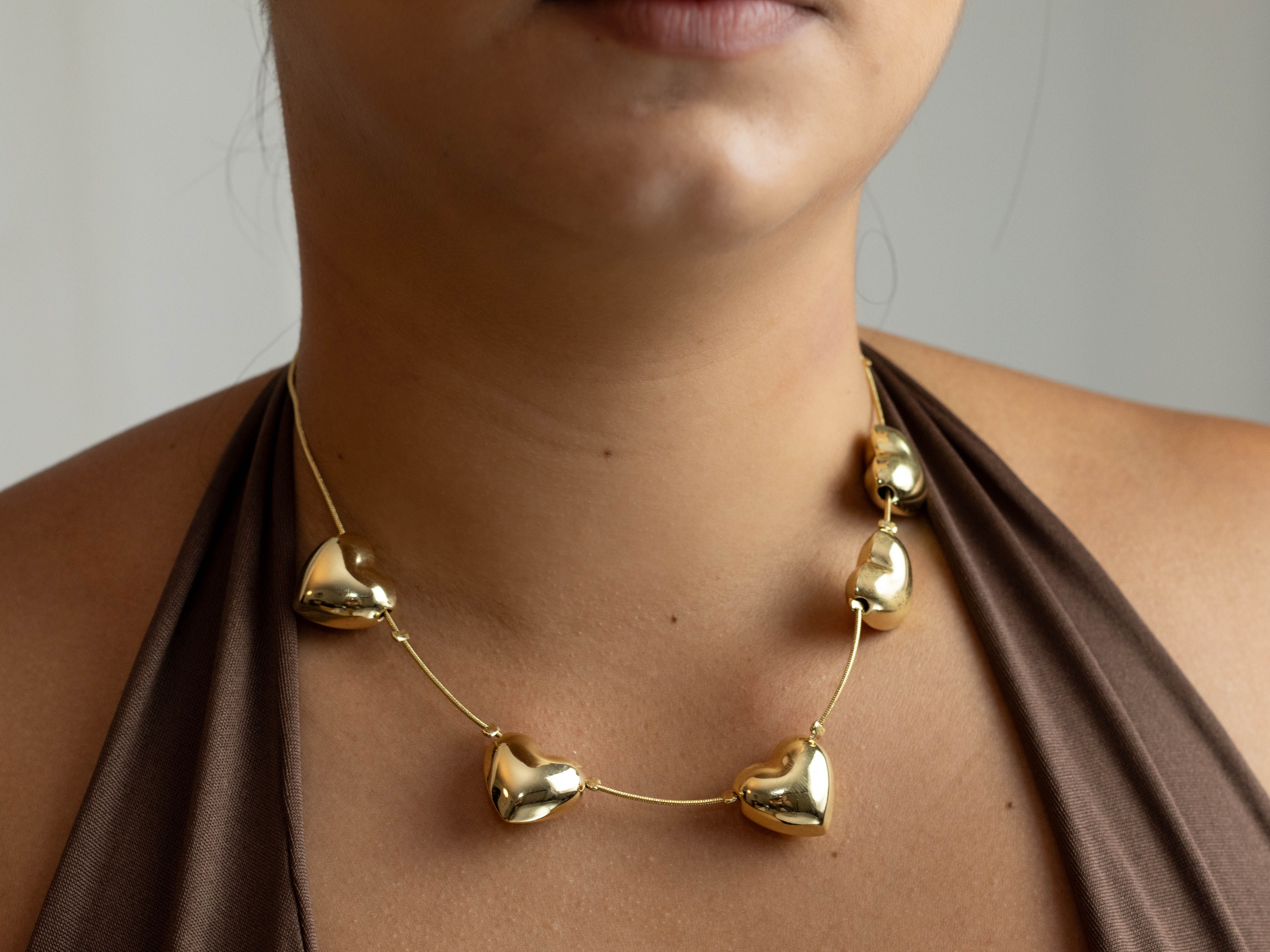 collar choker corazón con topos - Image 2