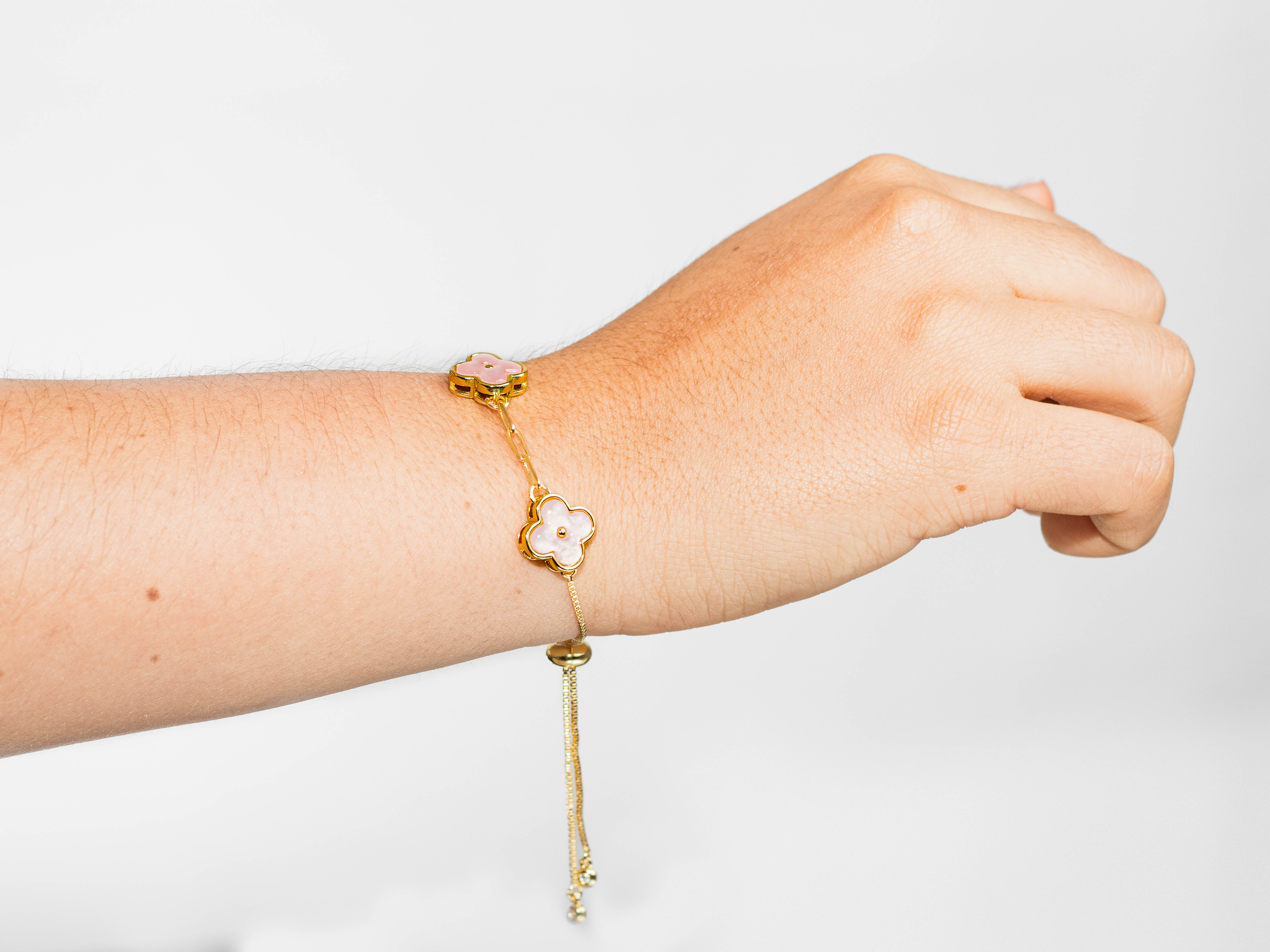 pulsera tres treboles blanca - Image 2